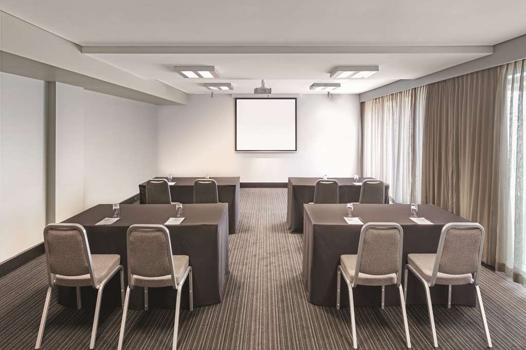 Adina Apartment Hotel Darwin Waterfront Facilities photo